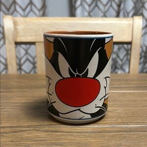 Sylvester, the cat from Looney Tunes mug